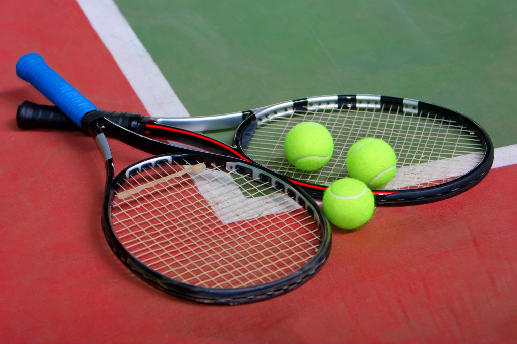 Как выбрать подходящую теннисную ракетку?